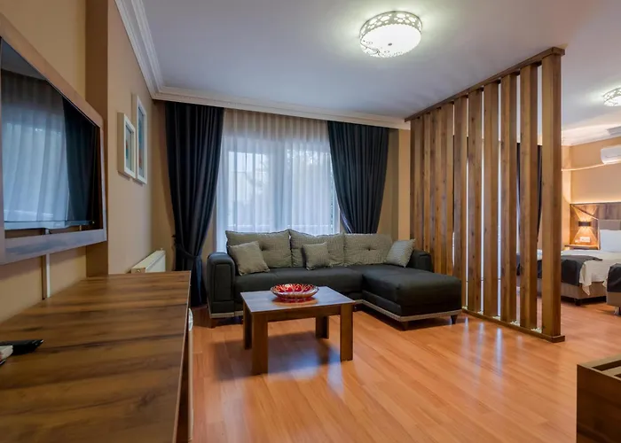 Platanus Szálloda *